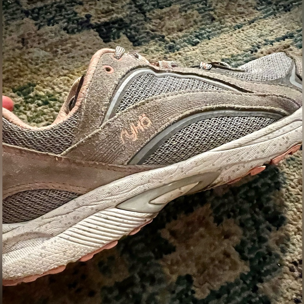 Rykä-Women’s Peach 🍑 & Gray Skywalk Trail Athletic Sneakers Sz 8.5